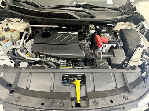 Used 2024 Nissan Rogue SV AWD/4WD image 34
