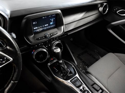 Used 2017 Chevrolet Camaro LT image 19