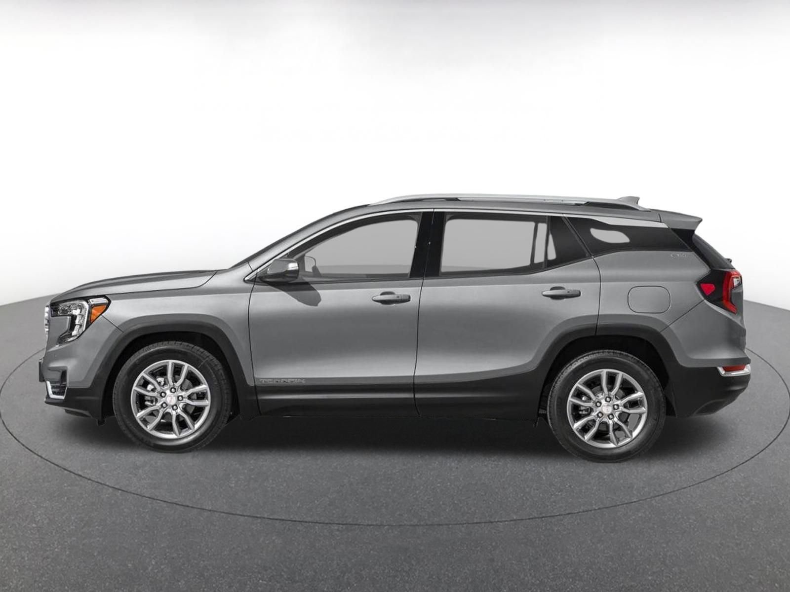 Used 2024 GMC Terrain SLE FWD image 3