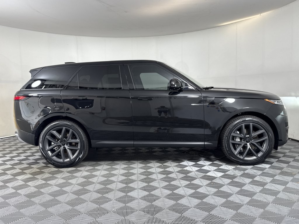 New 2027 Land Rover Range Rover Sport SE AWD/4WD image 9