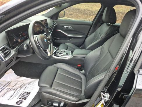Used 2023 BMW 330i Sedan w/ Premium Package image 31