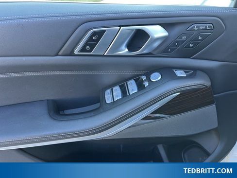 Used 2024 BMW X7 xDrive40i w/ Executive Package image 44