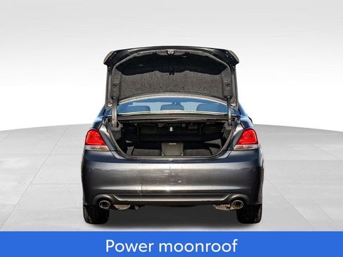 Used 2011 Toyota Avalon Limited image 10