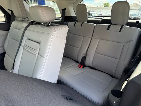 New 2026 Ford Explorer Active AWD/4WD image 11