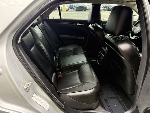 Used 2020 Chrysler 300 Limited image 17