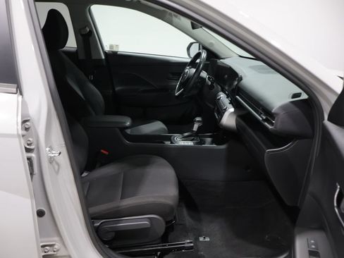 Used 2024 Hyundai Kona SEL AWD/4WD image 23