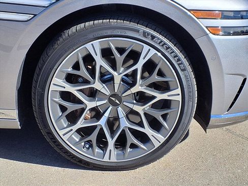 Used 2023 Genesis G90 3.5T image 22