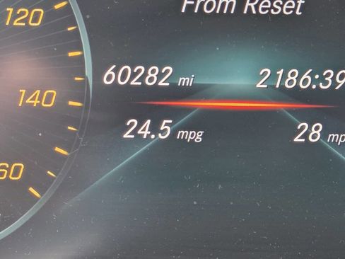 Used 2022 Mercedes-Benz GLC 300 image 5