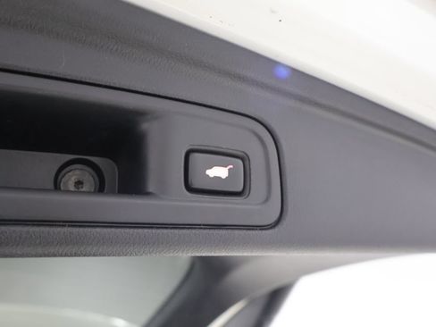 Used 2017 Honda Pilot Touring image 22