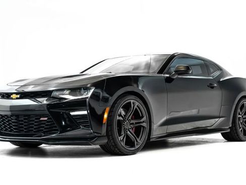Used 2018 Chevrolet Camaro SS image 8