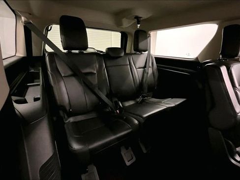 Used 2024 Ford Expedition Max XLT image 32