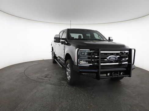 Used 2025 Ford F250 Lariat w/ Chrome Package AWD/4WD image 3