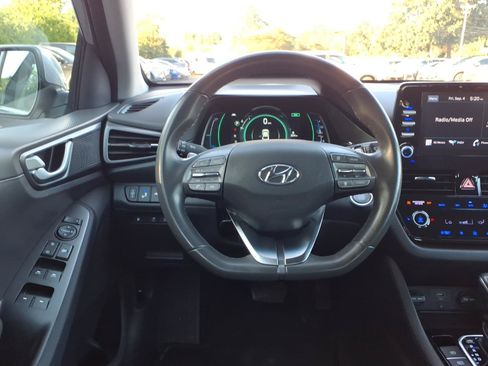 Used 2022 Hyundai Ioniq SEL FWD image 18