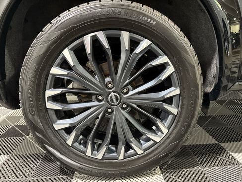 Certified 2024 Nissan Rogue Platinum AWD/4WD image 12