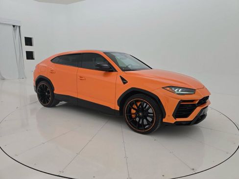 Used 2022 Lamborghini Urus image 4