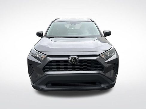 Used 2021 Toyota RAV4 LE AWD/4WD image 2
