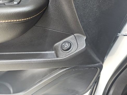 Used 2020 GMC Terrain SLT w/ Preferred Package image 27