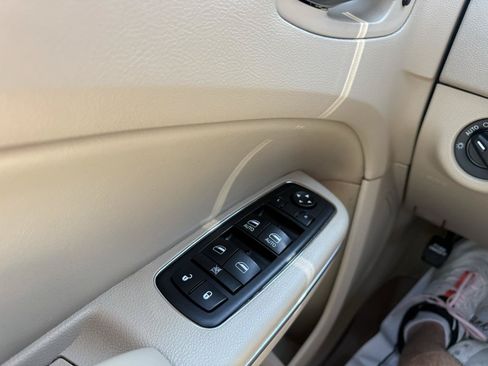 Used 2013 Chrysler 300 C w/ Light Group AWD/4WD image 27
