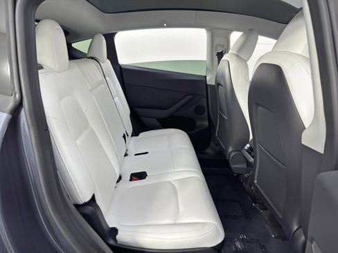 Used 2023 Tesla Model Y Long Range image 41