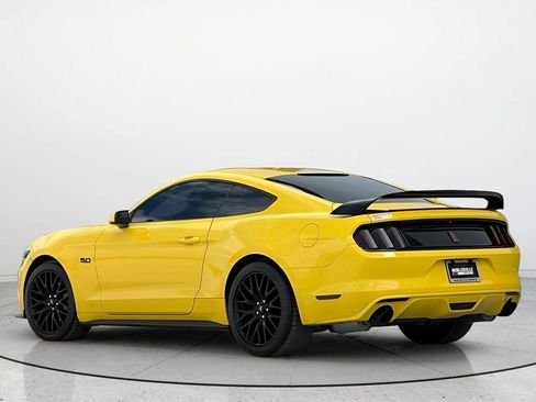 Used 2017 Ford Mustang GT w/ GT Performance Package RWD image 3