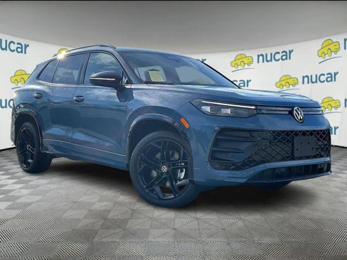 New 2026 Volkswagen Tiguan SE R-Line image 1