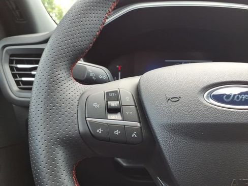 Used 2024 Ford Escape ST-Line w/ Tech Pack #1 FWD image 14
