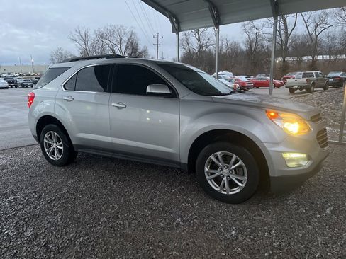 Used 2016 Chevrolet Equinox LT w/ Convenience Package image 3