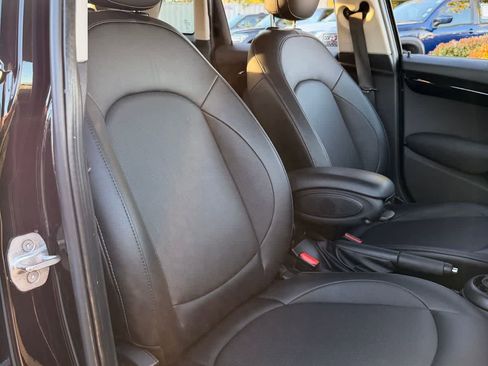 Used 2017 MINI Cooper 4-Door Hardtop image 12