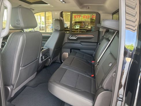 Used 2024 GMC Sierra 1500 Denali w/ Technology Package AWD/4WD image 19