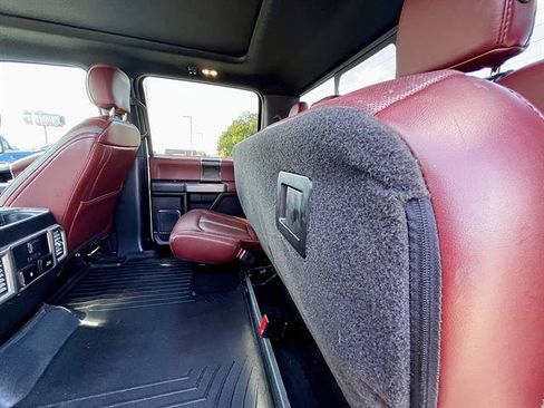 Used 2018 Ford F150 Platinum w/ Equipment Group 701A Luxury AWD/4WD image 14