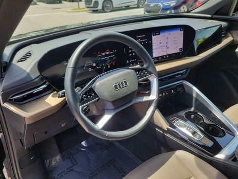 Certified 2025 Audi Q5 Premium w/ Convenience Package AWD/4WD image 7