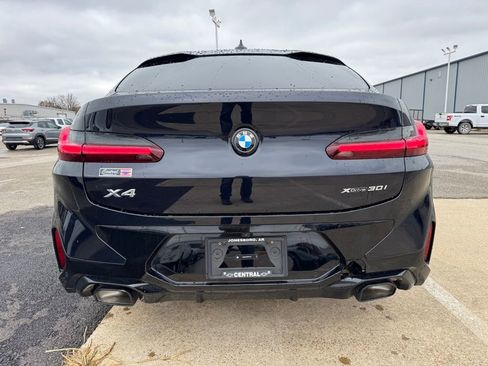 Used 2025 BMW X4 xDrive30i w/ Premium Package image 4