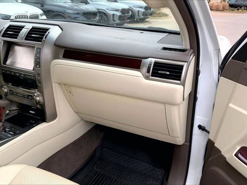 Used 2017 Lexus GX 460 Luxury image 17