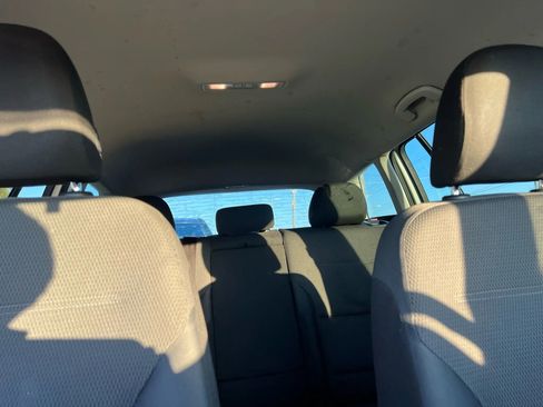 Used 2017 Volkswagen Golf S image 17