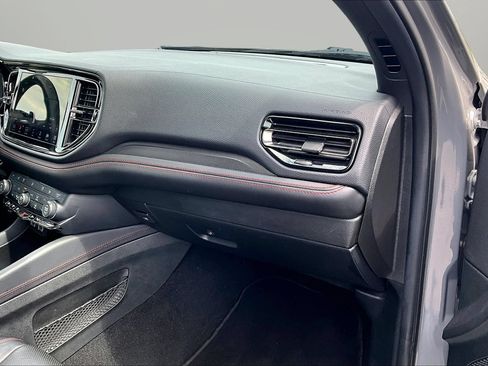 Used 2024 Dodge Durango GT AWD/4WD image 14