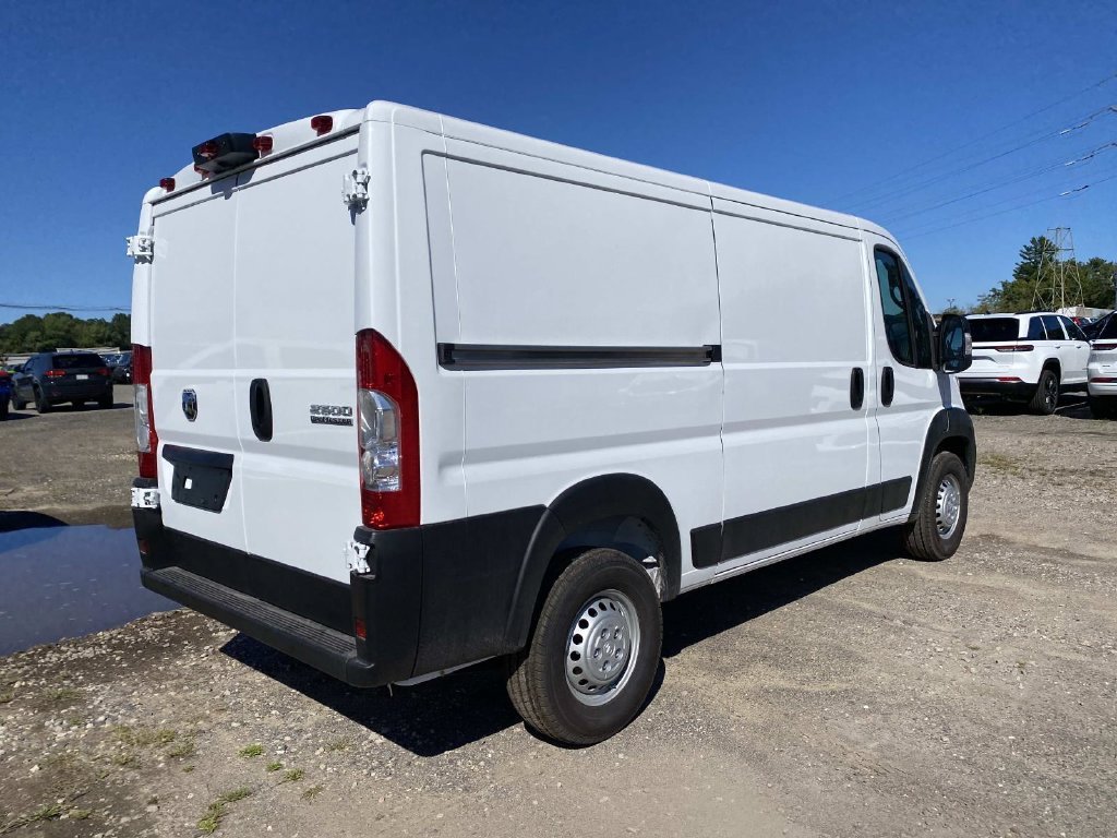 New 2026 RAM ProMaster 2500 w/ Convenience Group FWD image 3