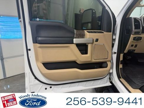 Used 2018 Ford F250 Lariat w/ Lariat Ultimate Package AWD/4WD image 23