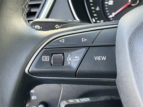 Used 2022 Audi Q5 2.0T Premium w/ Convenience Package image 36
