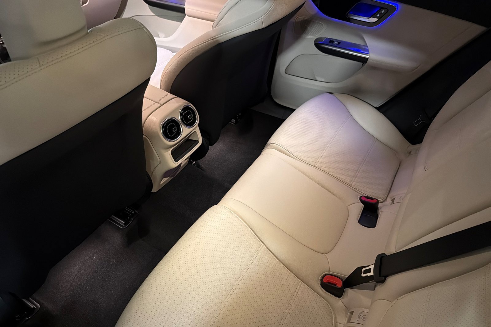 New 2027 Mercedes-Benz GLC 350e 4MATIC image 11