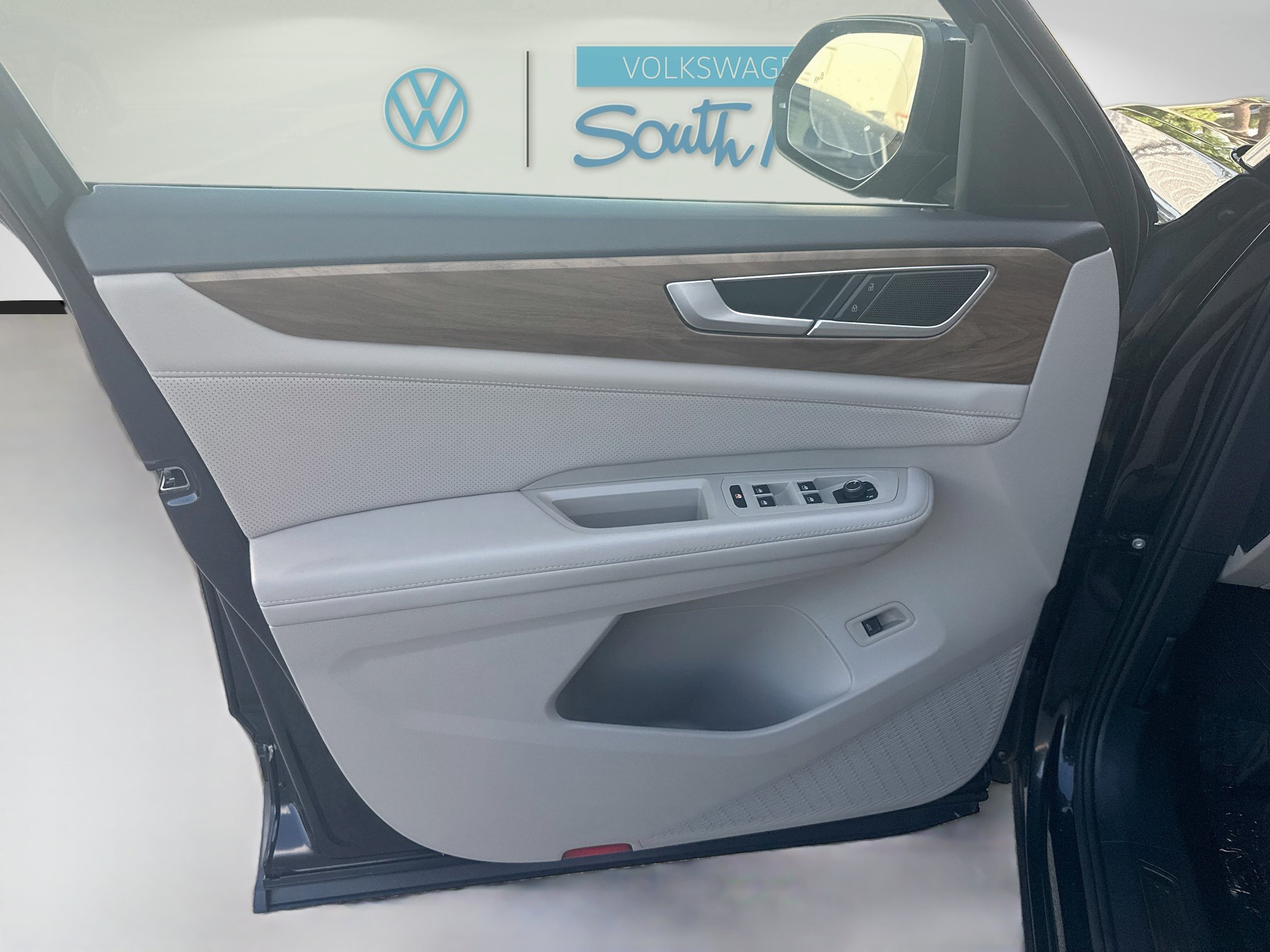 Certified 2024 Volkswagen Atlas SE FWD image 19