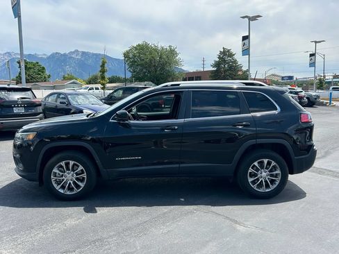 Used 2019 Jeep Cherokee Latitude Plus w/ Comfort/Convenience Group AWD/4WD image 8