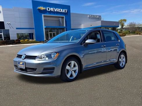 Used 2017 Volkswagen Golf S FWD image 32