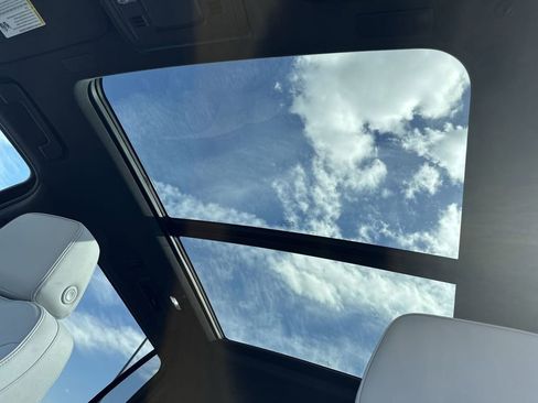 New 2025 Chevrolet Suburban Premier w/ Sun And Tow Package image 23