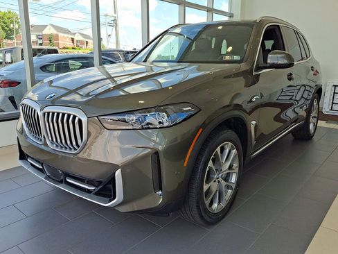 Certified 2026 BMW X5 xDrive40i AWD/4WD image 3