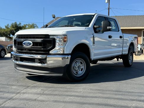 Used 2022 Ford F250 XL w/ Power Equipment Group AWD/4WD image 1
