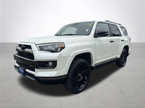 Used 2019 Toyota 4Runner Limited AWD/4WD image 2