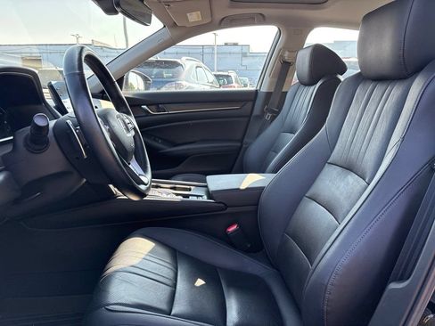 Used 2019 Honda Accord Touring image 5