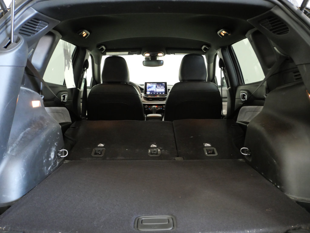 Used 2023 Jeep Compass Latitude AWD/4WD image 25