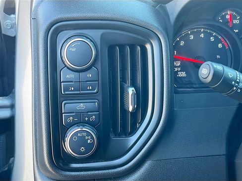 Used 2025 Chevrolet Silverado 1500 Custom Trail Boss AWD/4WD image 10