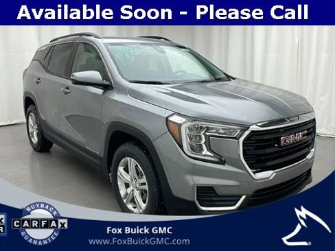 Used 2023 GMC Terrain SLE w/ Driver Convenience Package image 2